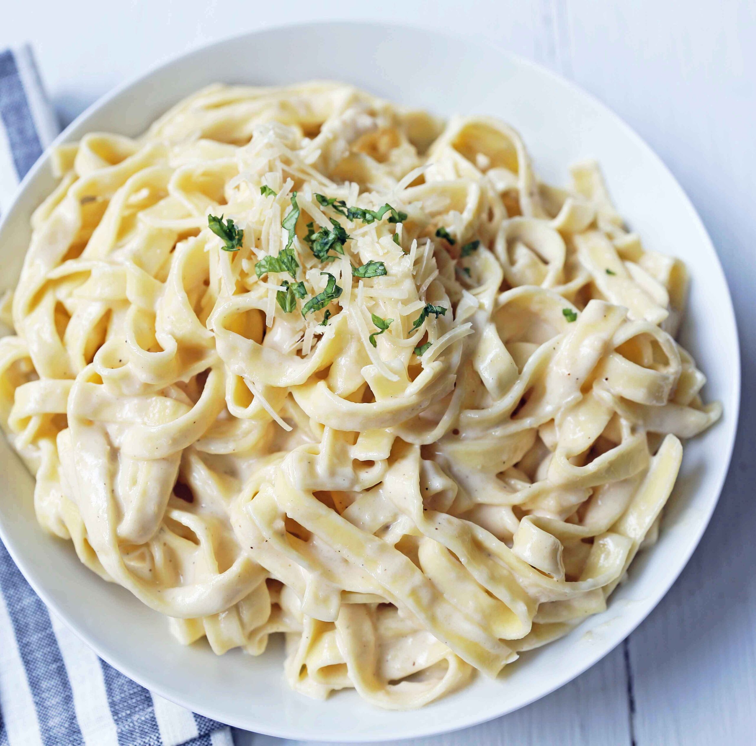 Fettuccine Alfredo: Eleganza e Semplicità